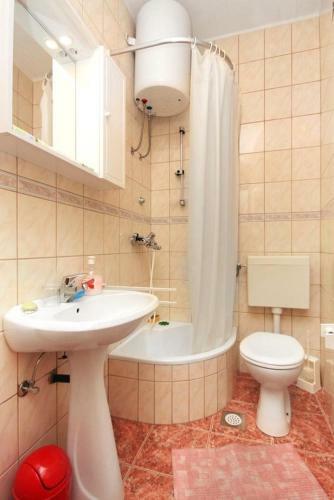 Hostal Apartments By The Sea Povlja (brac) - 5644