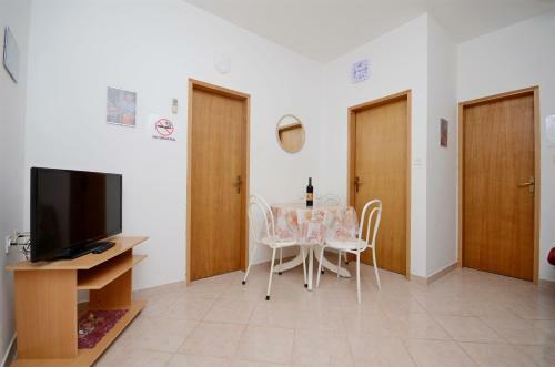 Apartments Zvonko