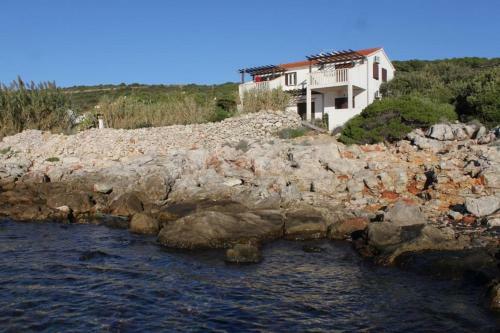 Apartment Milna 8946a