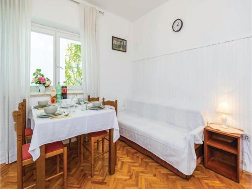 Apartment Creska I