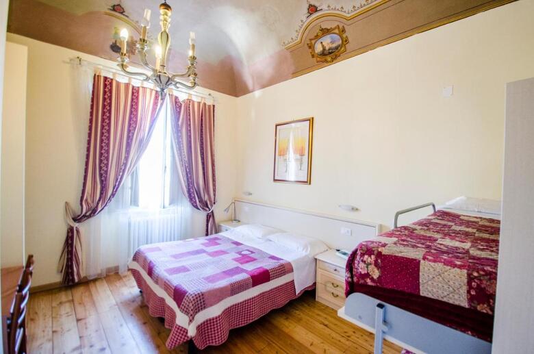 Hotel Iris