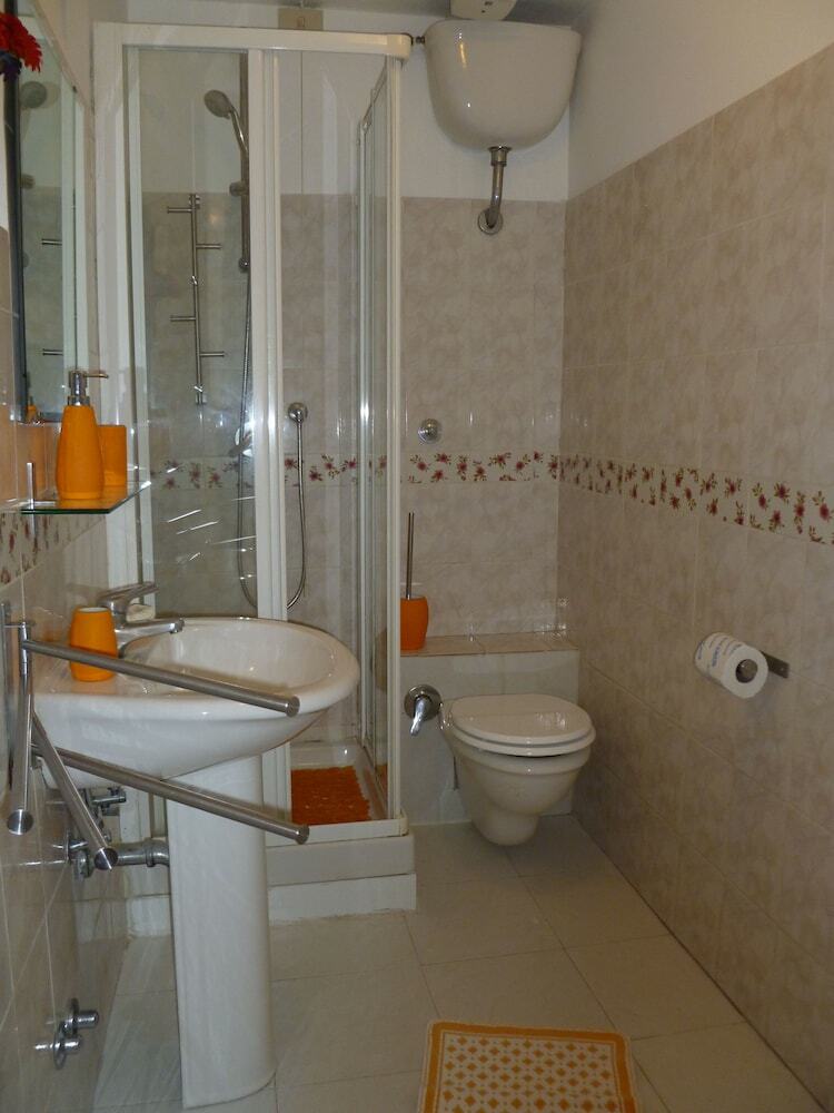 Bed & Breakfast Carlo Alberto House