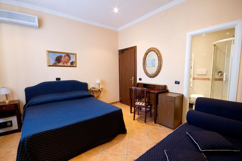 Hotel Caracciolo
