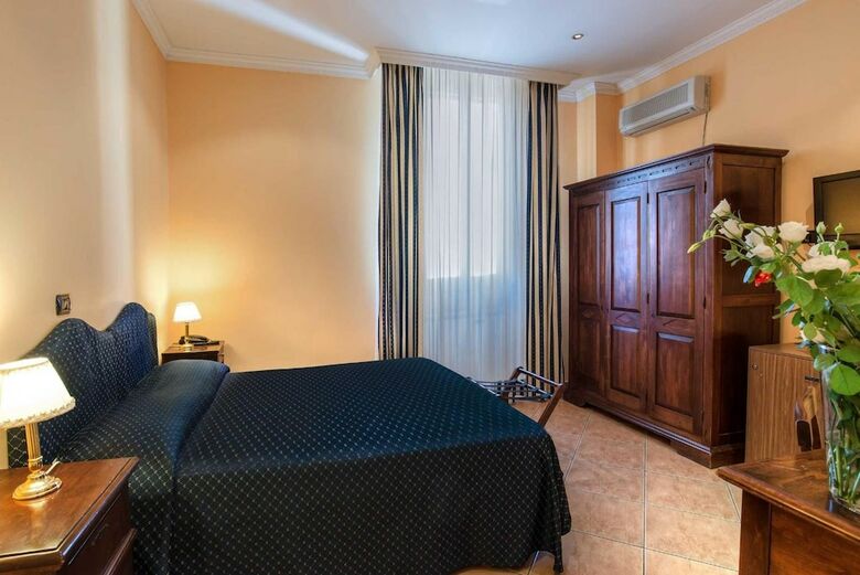 Hotel Caracciolo