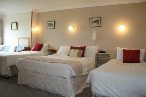 Hostal Corrib Wave Guesthouse