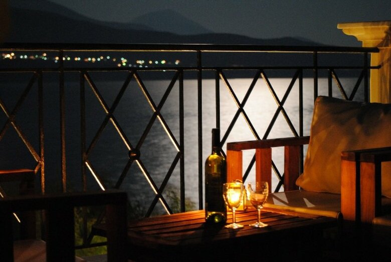 Aparthotel Lazaratos Hotel