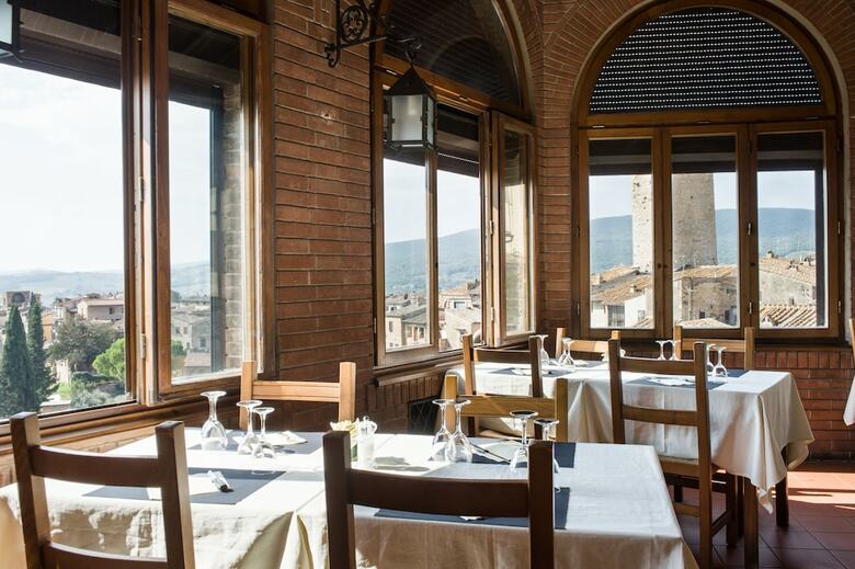 Hotel La Cisterna