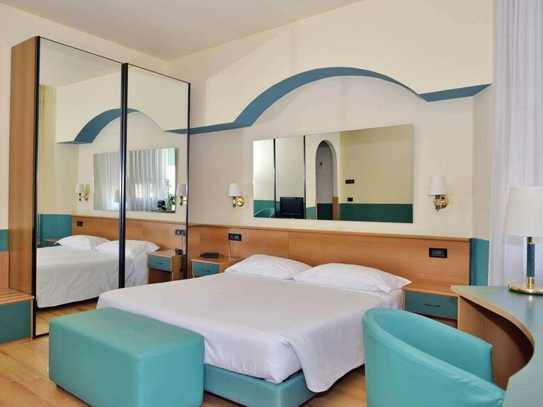 Hotel Carlton