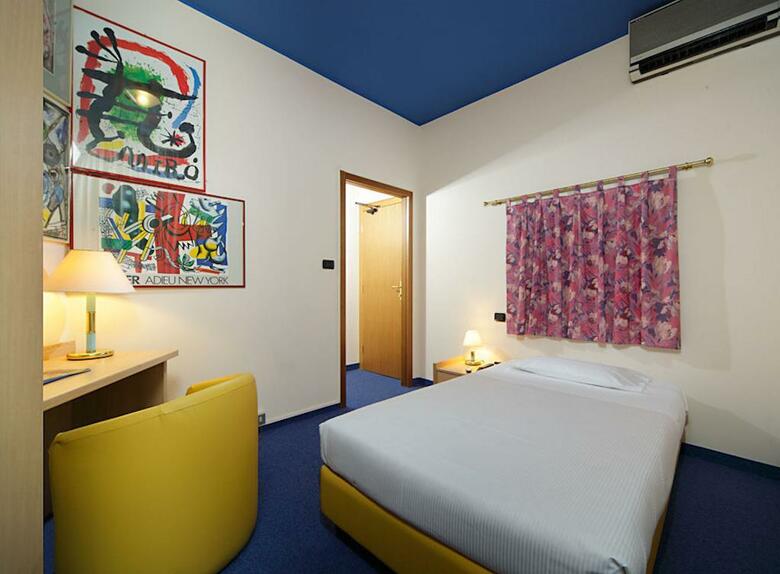 Hotel Carlton