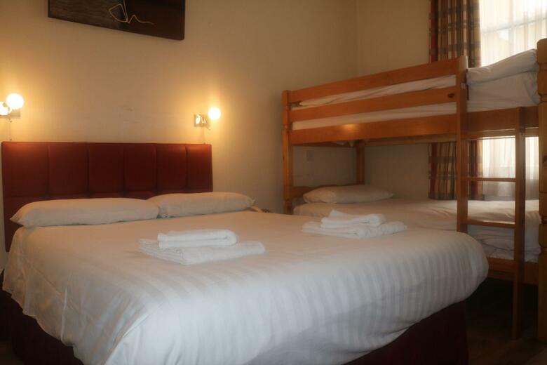 Hotel Barry House