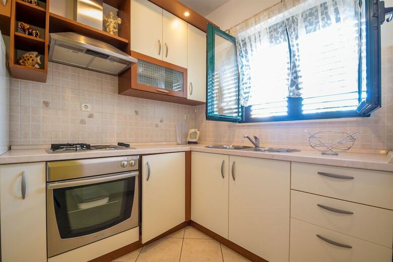 Apartments Ivo