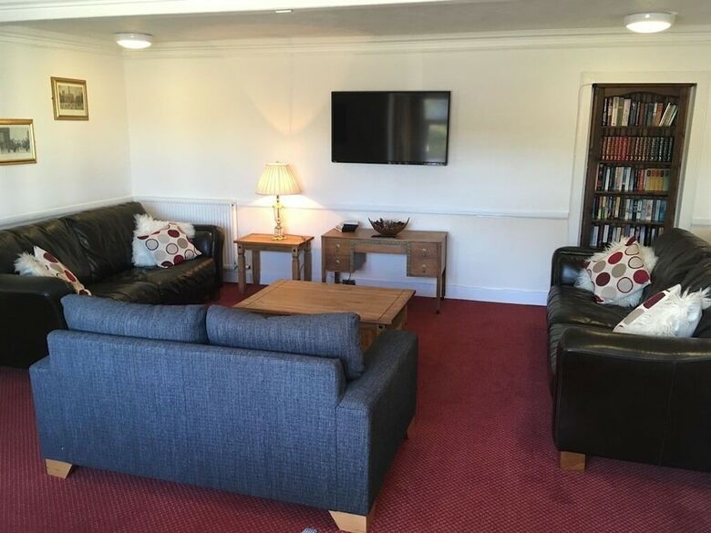 Novar Arms Hotel