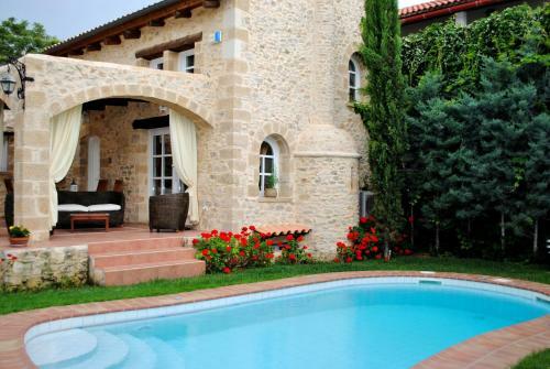 Rock House's Villa Melody