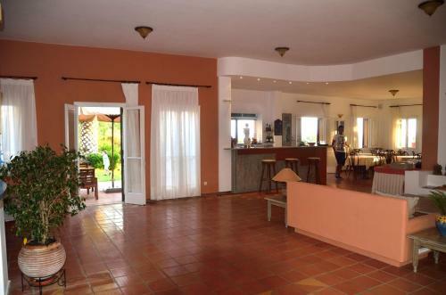 Aparthotel Mounda Beach Hotel