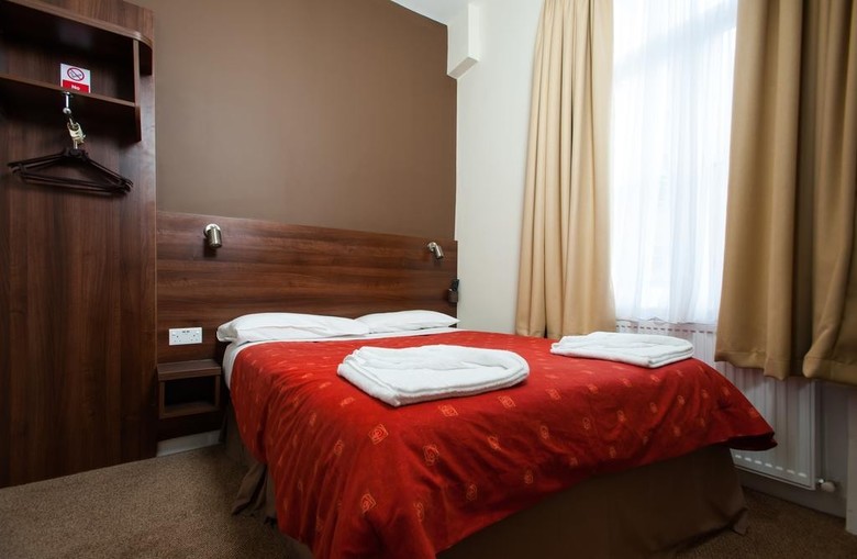 Hotel Marble Arch Inn