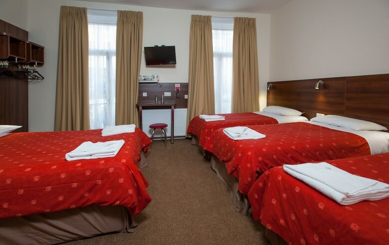 Hotel Marble Arch Inn