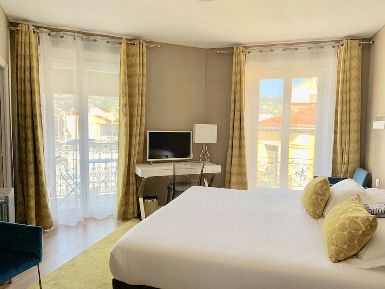 Hotel Amiraut�