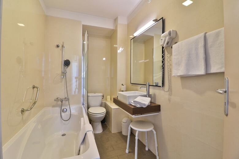 Hotel Amiraut�