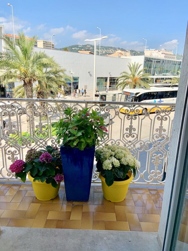 Hotel Amiraut�