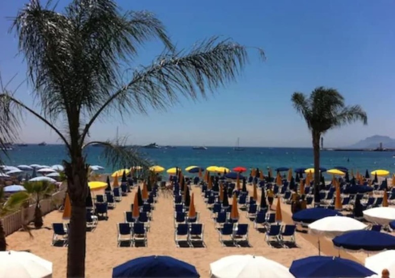 Azurene Royal Hotel