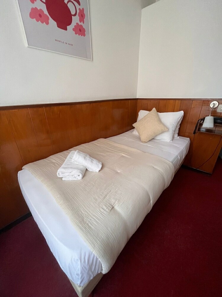 Azurene Royal Hotel