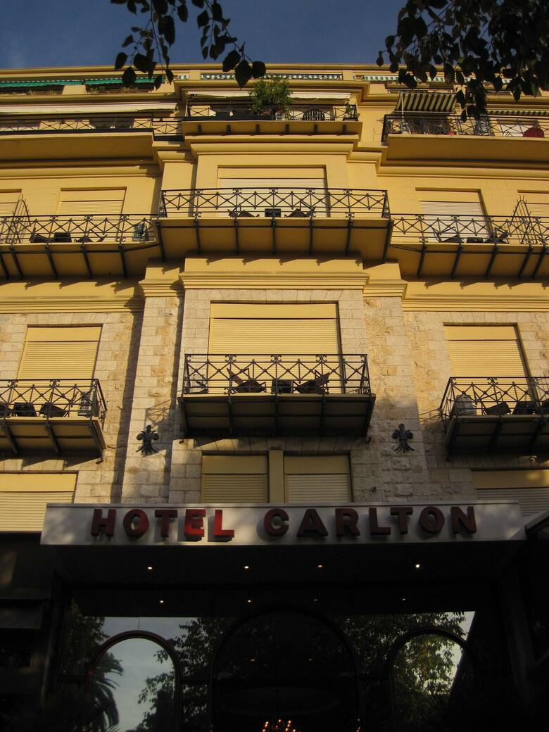 Hotel Carlton