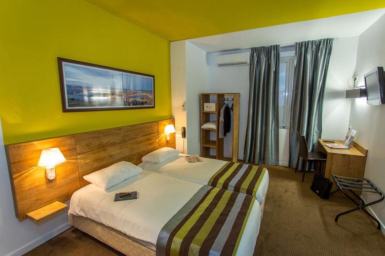 Hotel Aliz�