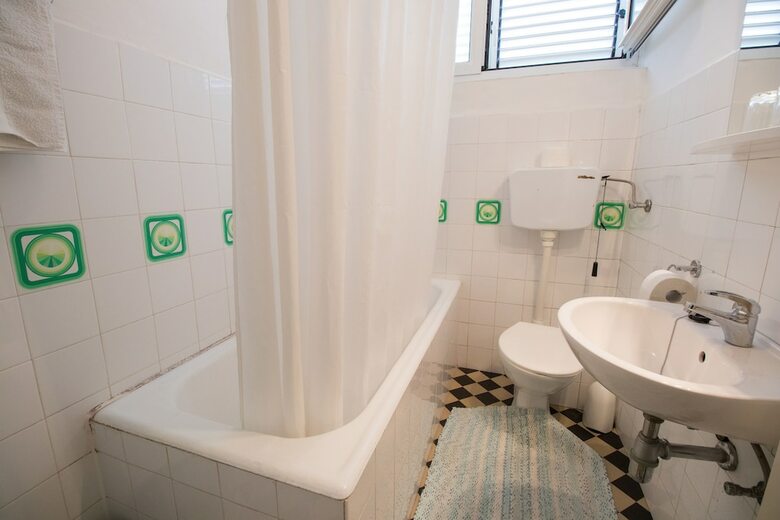 Hostal Rooms Marica