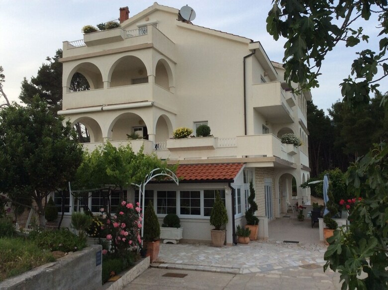 Apartments Petar
