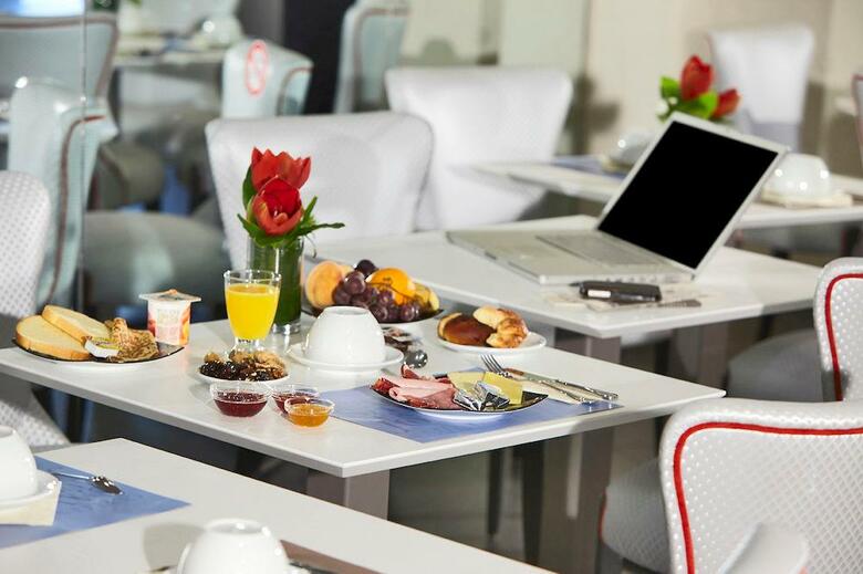 Hotel Kyriad Marseille Centre Paradis Prefecture