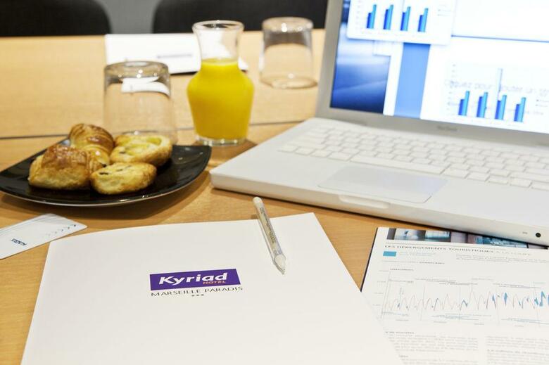 Hotel Kyriad Marseille Centre Paradis Prefecture