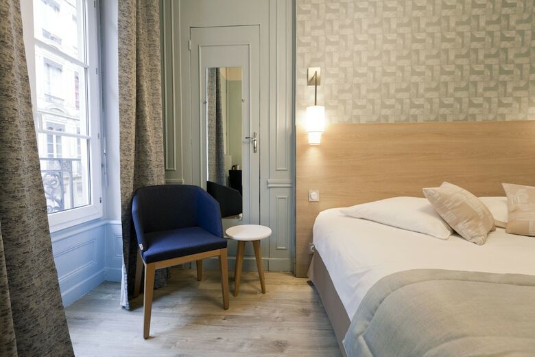 Hotel H�tel Du Dauphin