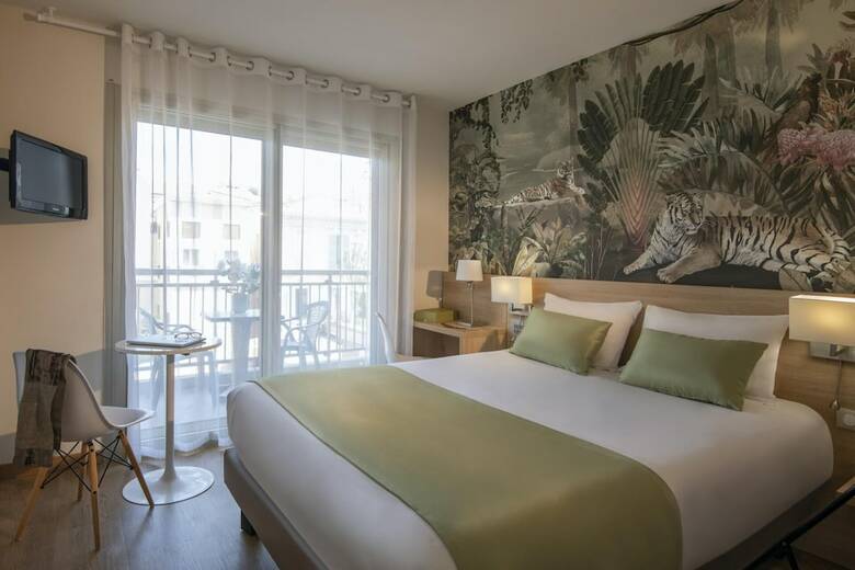 Chambord Hotel