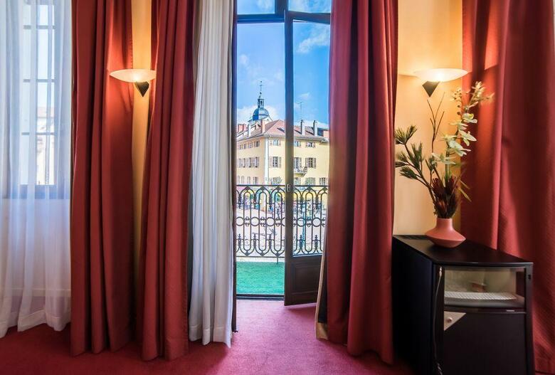 Hotel H�tel Du Palais de L'isle