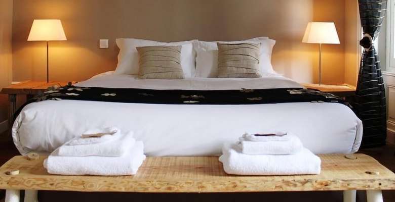 Hostal Maison Charles Maurice