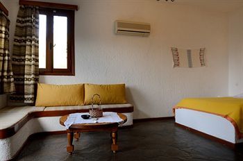 Kounenos Apartments