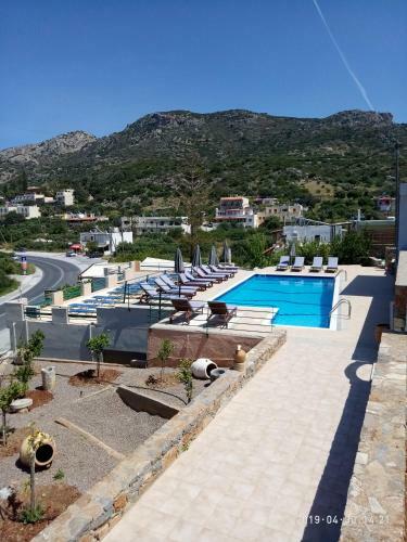 Kavousanos Apartments