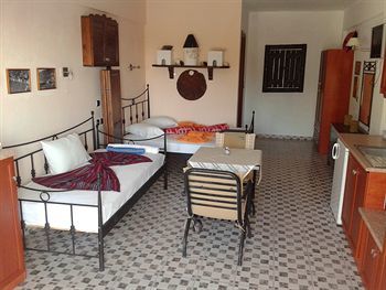 Hostal Bilios Apartments