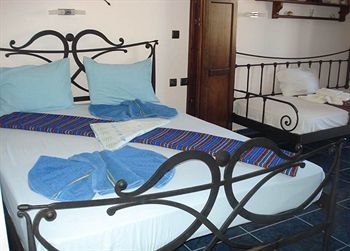 Hostal Bilios Apartments