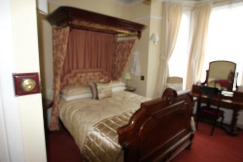 Longview Hotel
