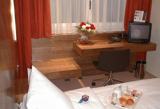 Hotel Median Paris Congres