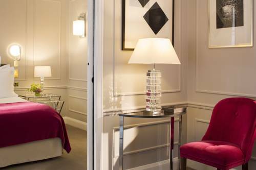 Hotel Le Burgundy Paris