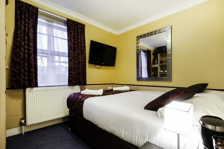 Tudor Court Hotel