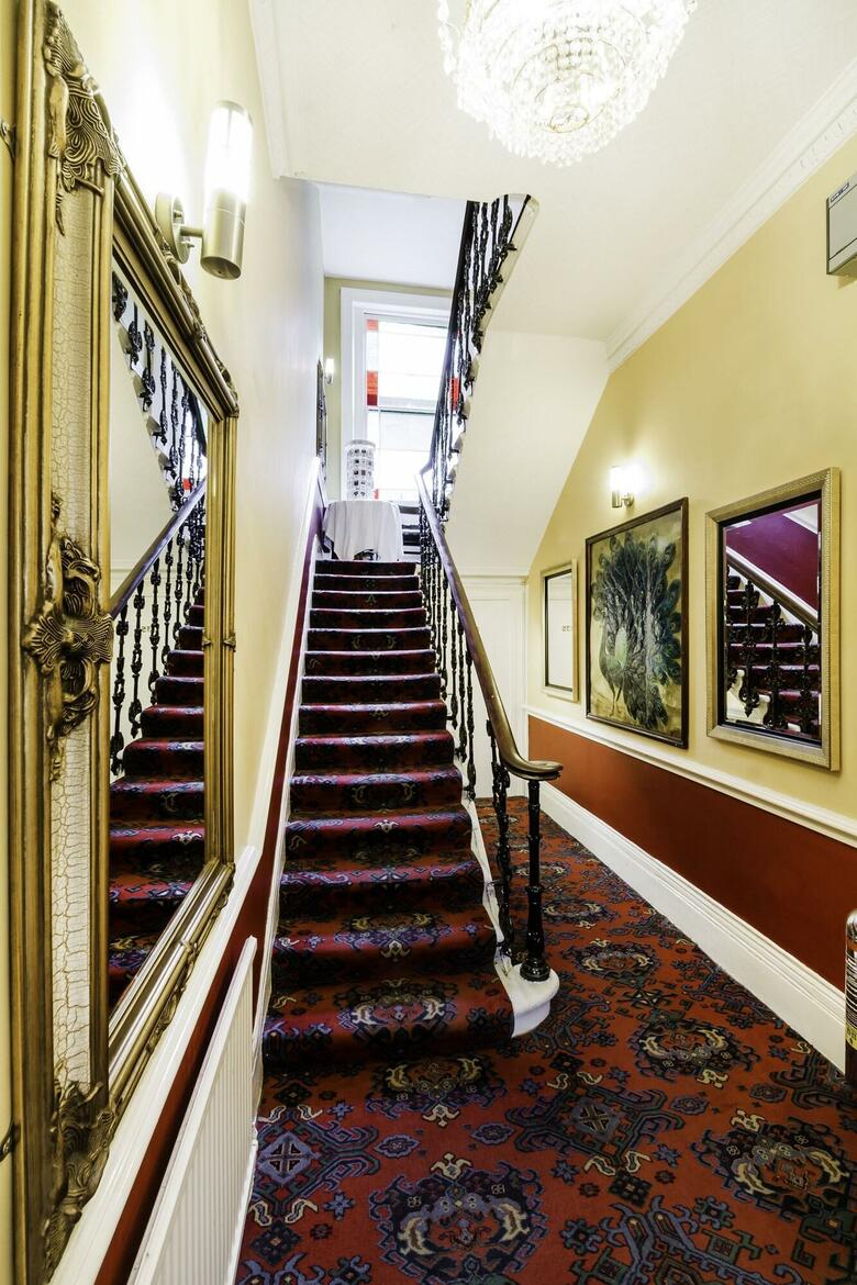 Tudor Court Hotel