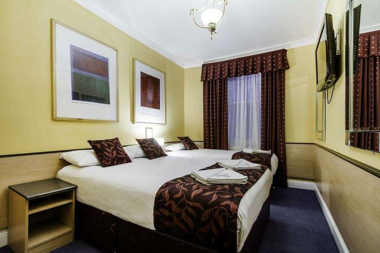 Tudor Court Hotel