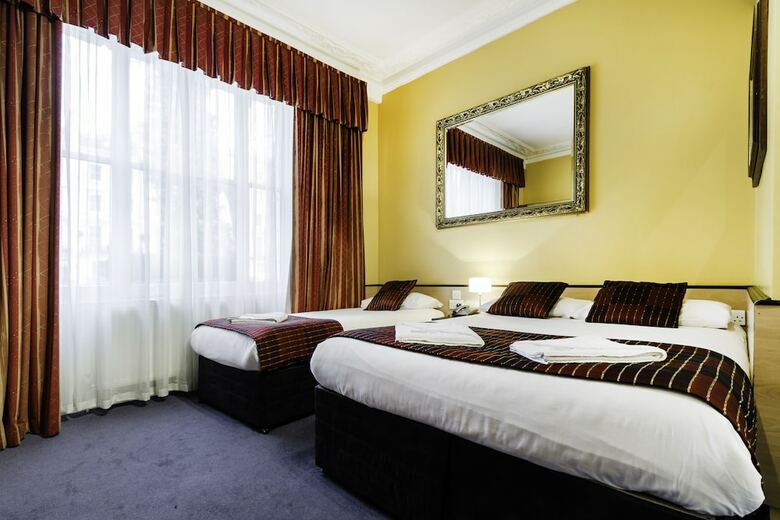 Tudor Court Hotel