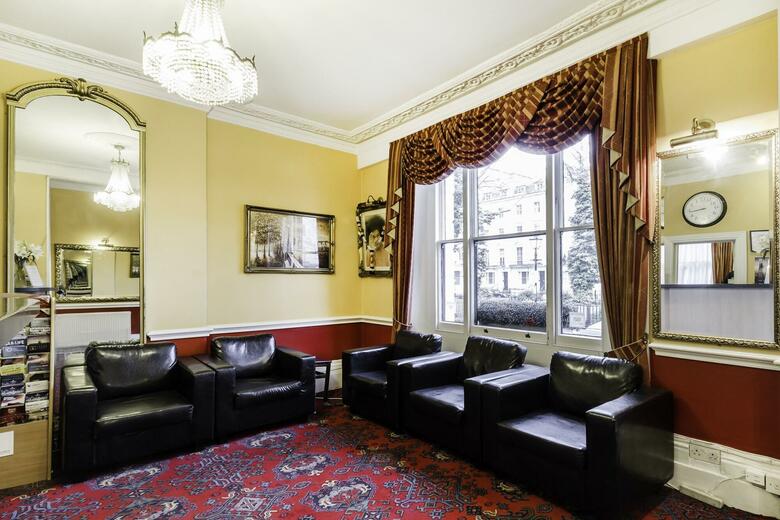 Tudor Court Hotel
