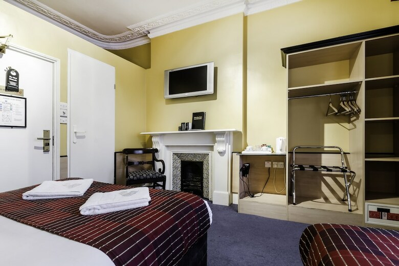 Tudor Court Hotel