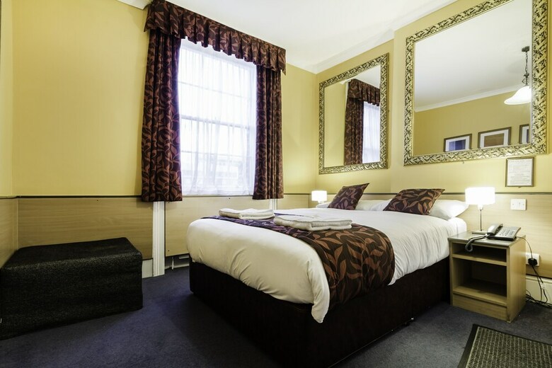 Tudor Court Hotel