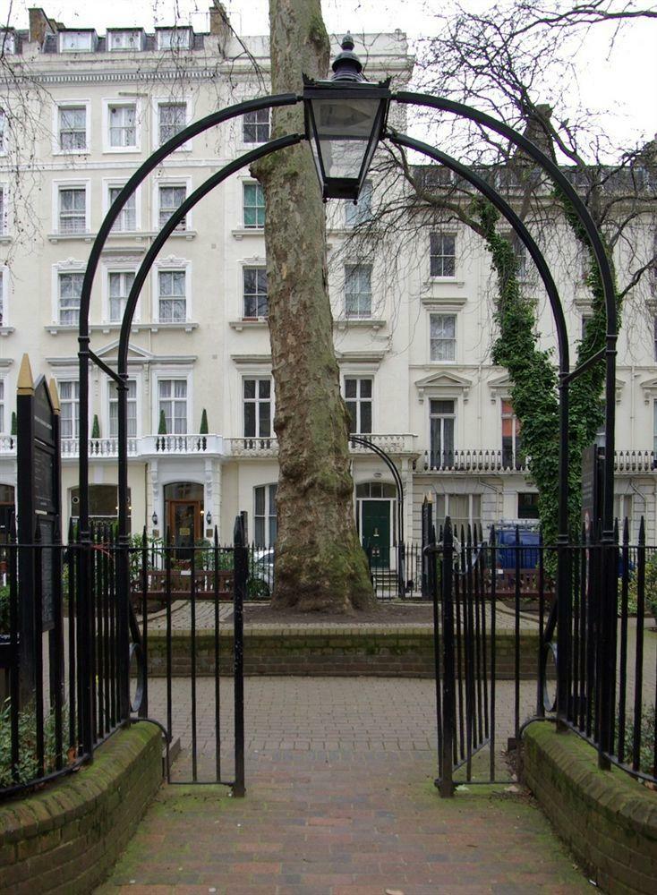Tudor Court Hotel